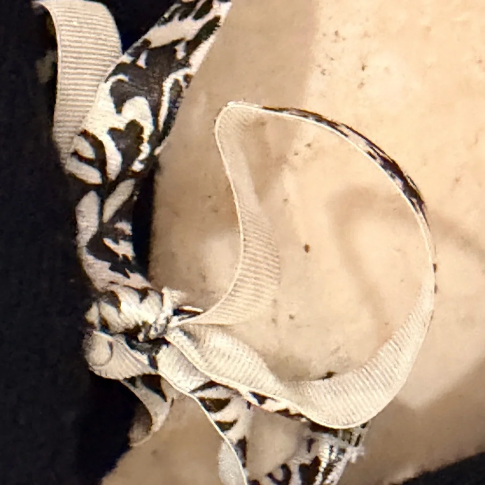 lululemon athletica Midnight V-Neck Sweater - Vintage Cashmere - Picture 9 of 11